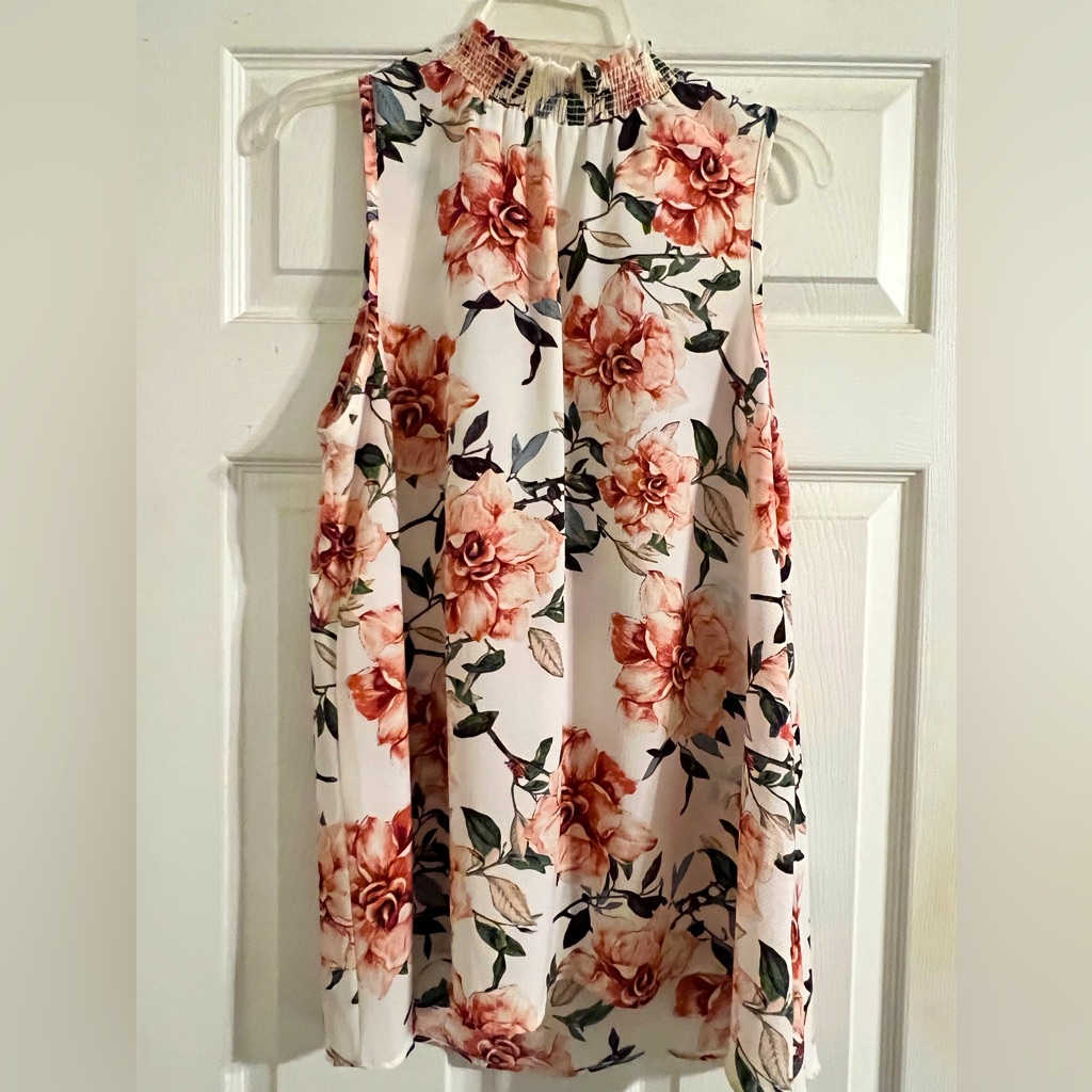 Sleeveless Floral High-Neck Blouse - Cream With Peach Roses